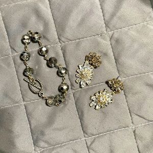 Jewelry set bracelet and earrings